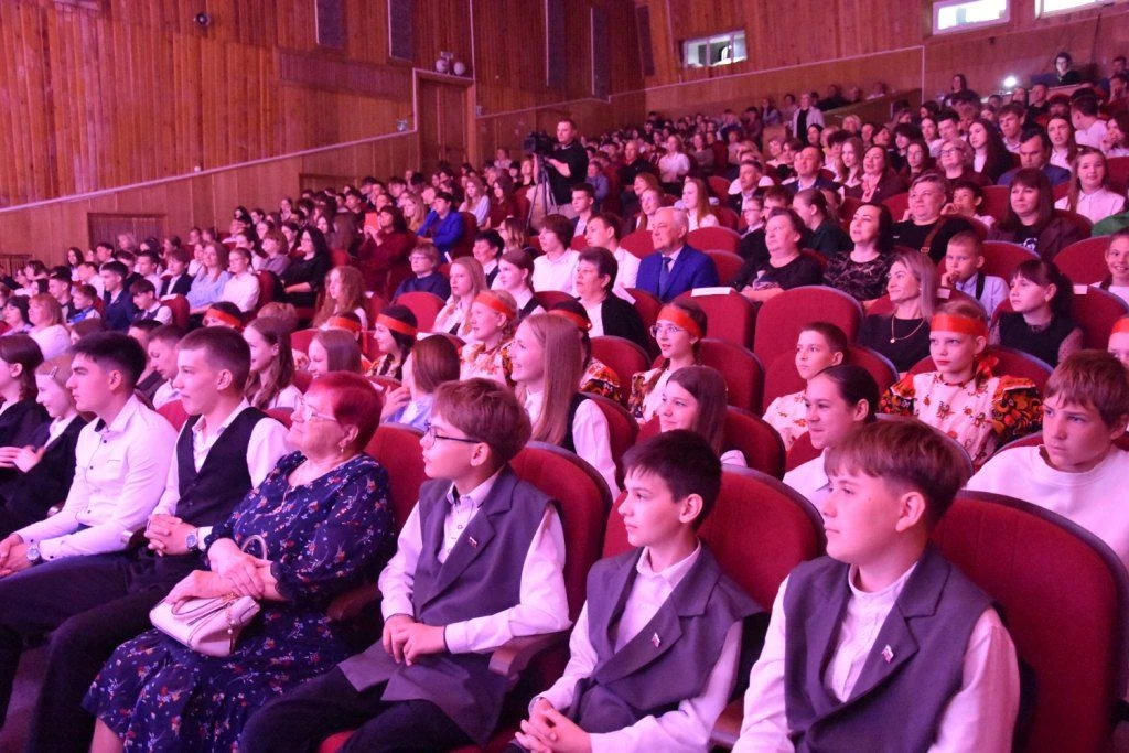 22 мая в городе Калачинске состоялся первый районный фестиваль художественного, научно-...