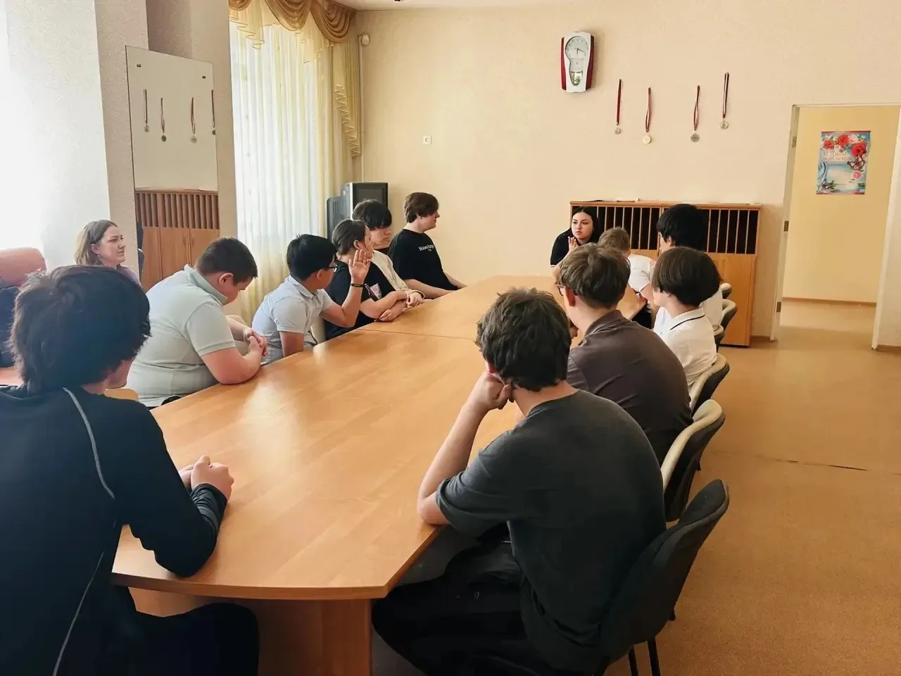 Дни профилактики в школе.  Накануне каникул в школе проводятся профилактические мероприятия.  В кажд