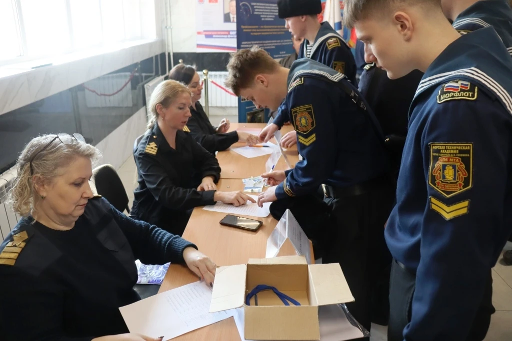 🚢 В Морской технической академии имени адмирала Д.Н. Сенявина прошёл ежегодный конкурс профессиональ