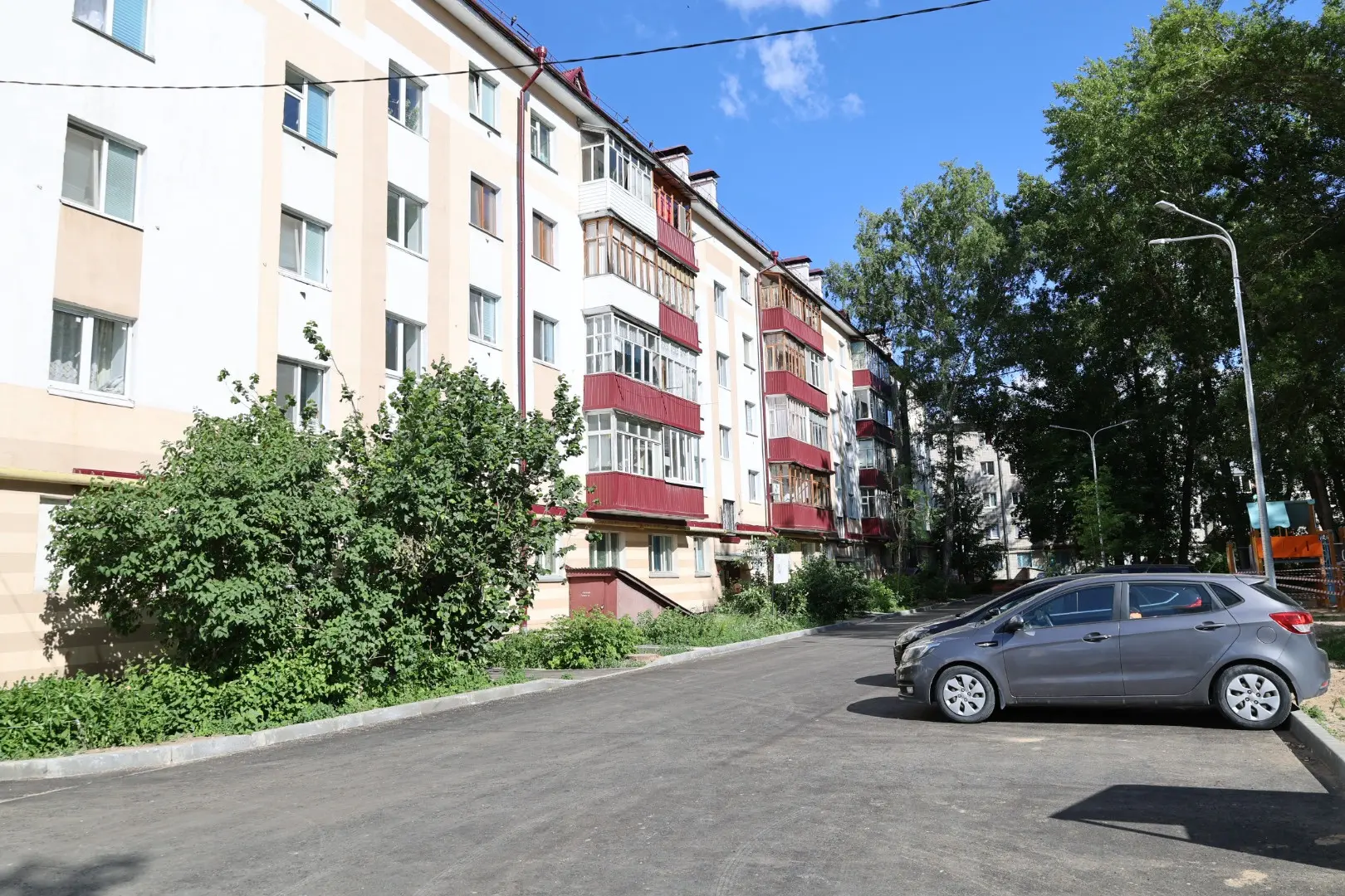 В кадре: двор по улице Рогачева, 17