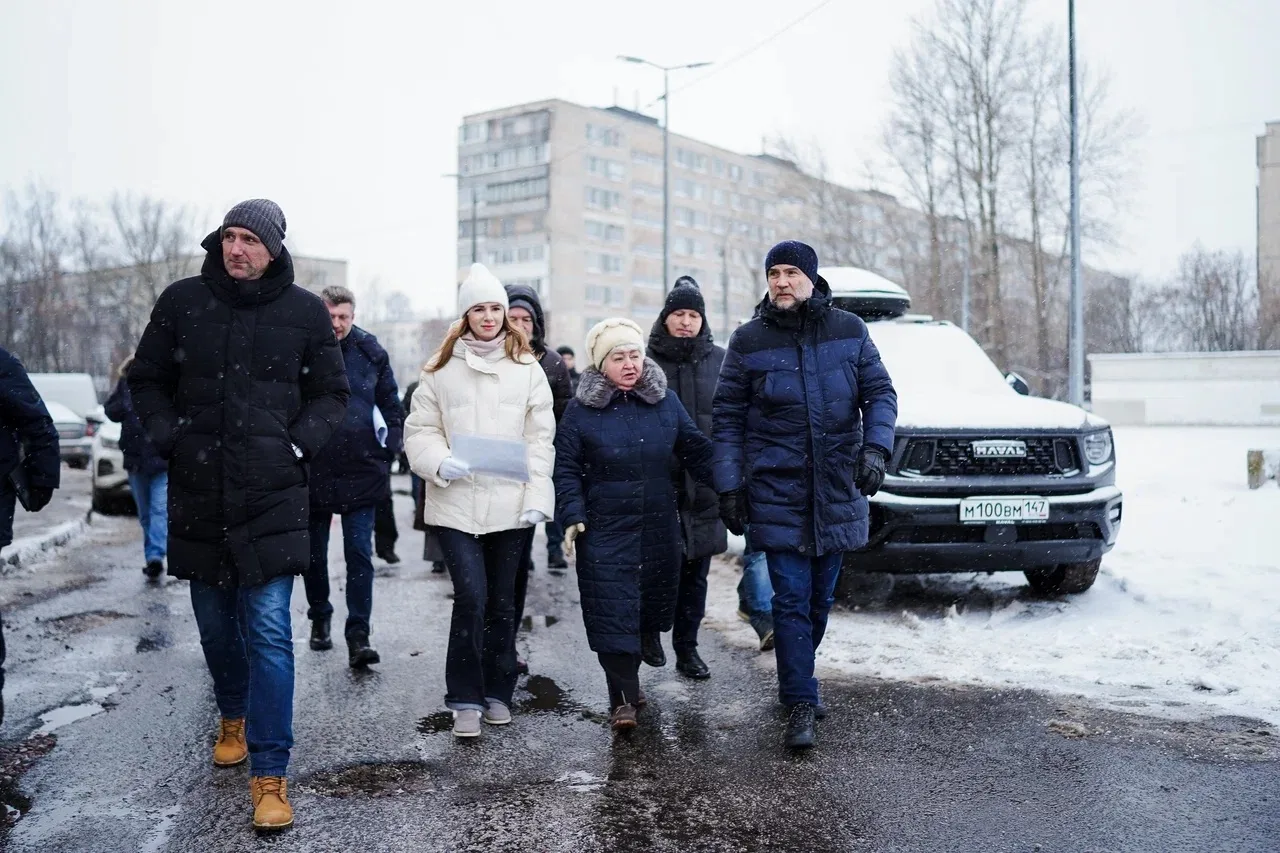 По прогнозу синоптиков в ближайшие дни в Петербурге будет небольшой снег, коммунальные службы в полн
