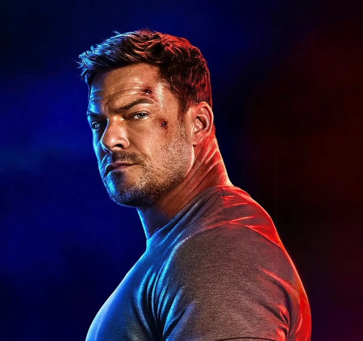 Сериал «Ричер» продлили на шестой сезон.