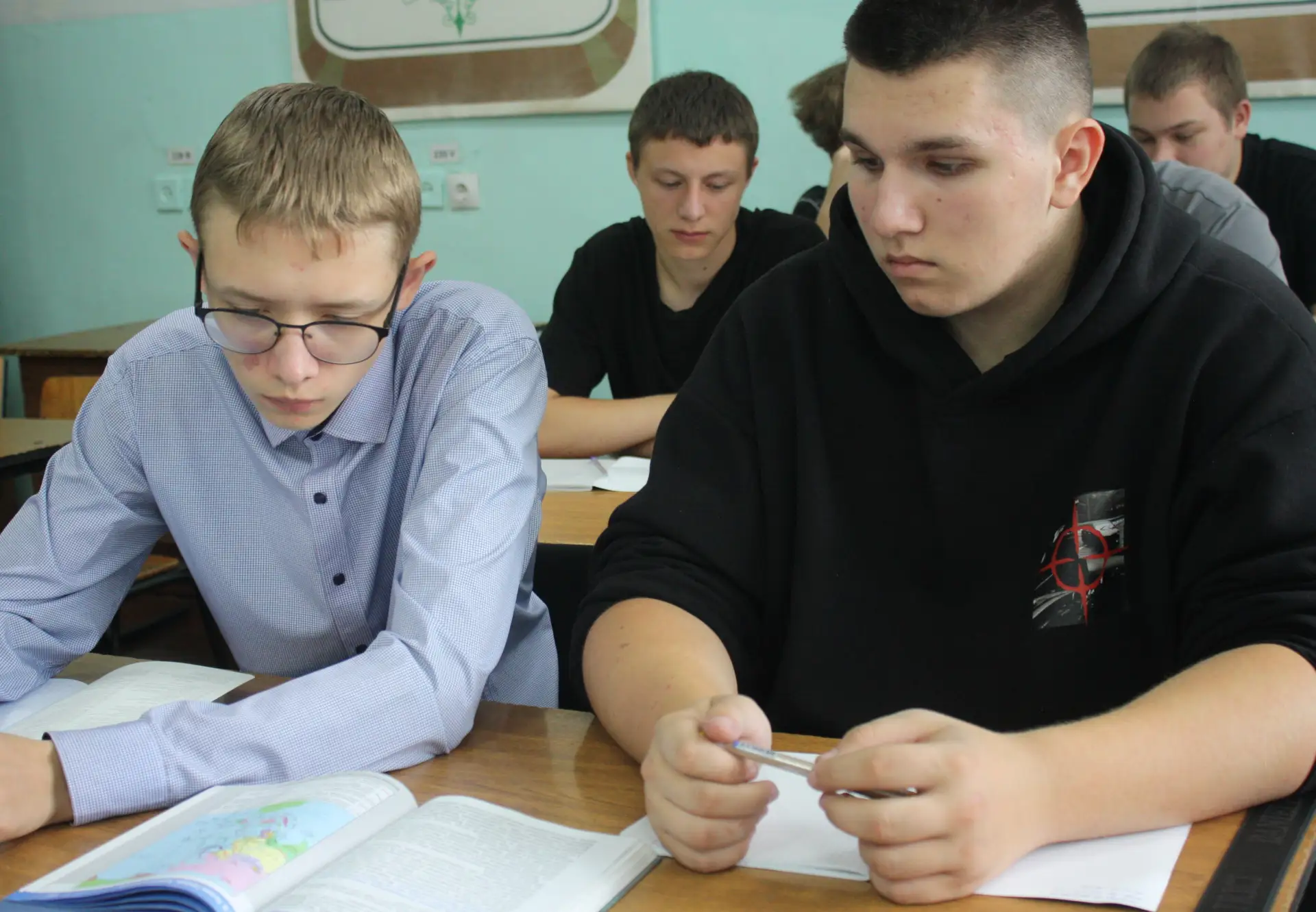 ✅Первокурсники Кузнецкого колледжа электронных технологий успешно отметили день окончан...