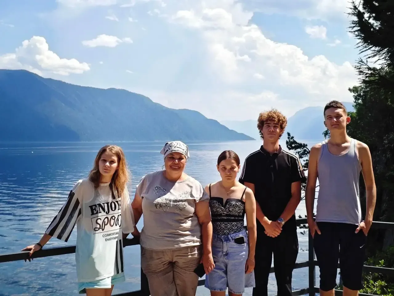 11 класс на вайбе  💖🌟

Ребята, отдыхайте, набирайтесь сил и энергией родной земли - Республики Алт