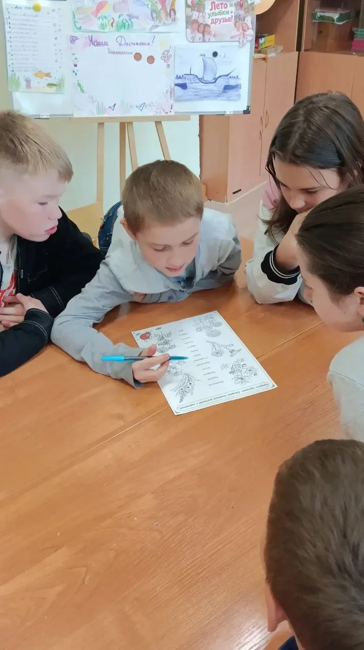 🌟 С самого утра ребята посетили "Клуб знатоков ПДД",где для них интересное занятие провела Ирина Бо