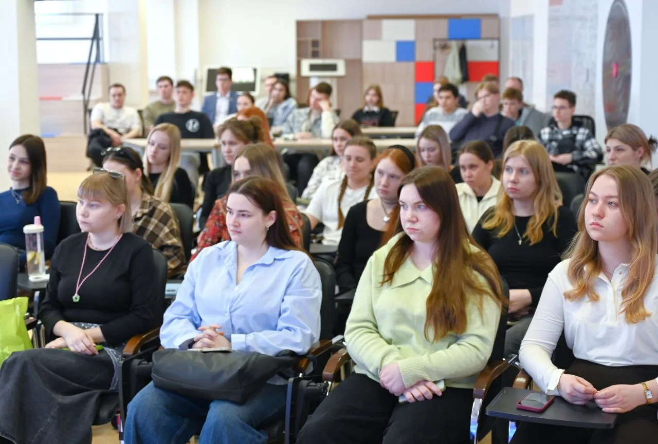 Ближе к будущему!  Сегодня площадка «Точки кипения УдГУ» объединила студентов, стремящихся заглянуть