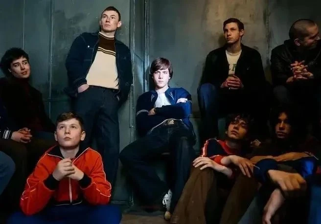 🎬 В ноябре выйдет сериал «Айда» о казанской ОПГ «Тяп-Ляп»