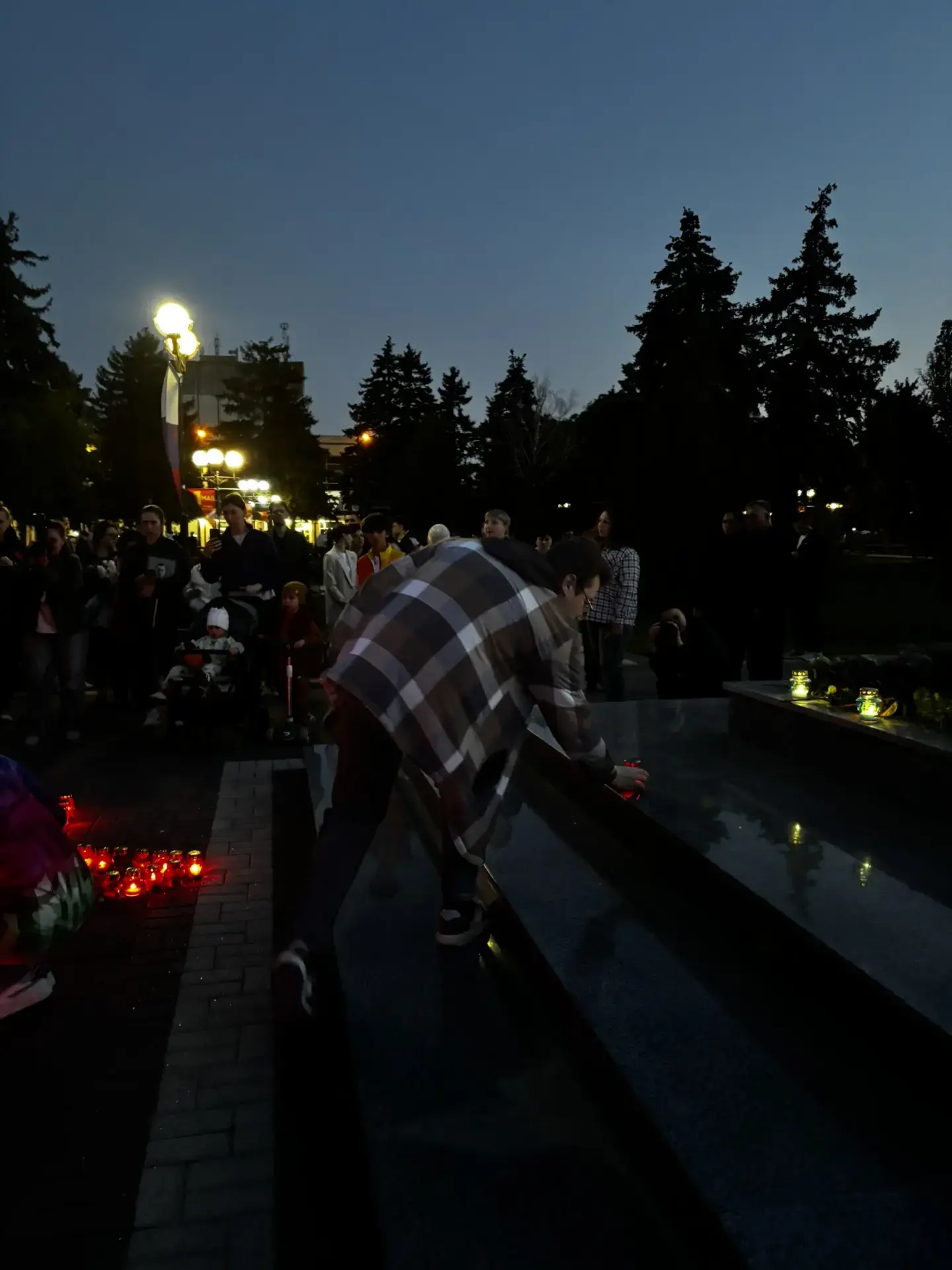 «НИКТО НЕ ЗАБЫТ, НИЧТО НЕ ЗАБЫТО»  🕯️8 мая, в канун Дня Победы, студенты и преподаватели нашего колл
