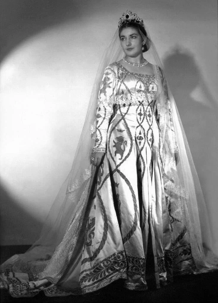 В 1951 году Мария Каллас дебютировала в Ла Скала, и это был невероятный успех. Уникальный голос, кот