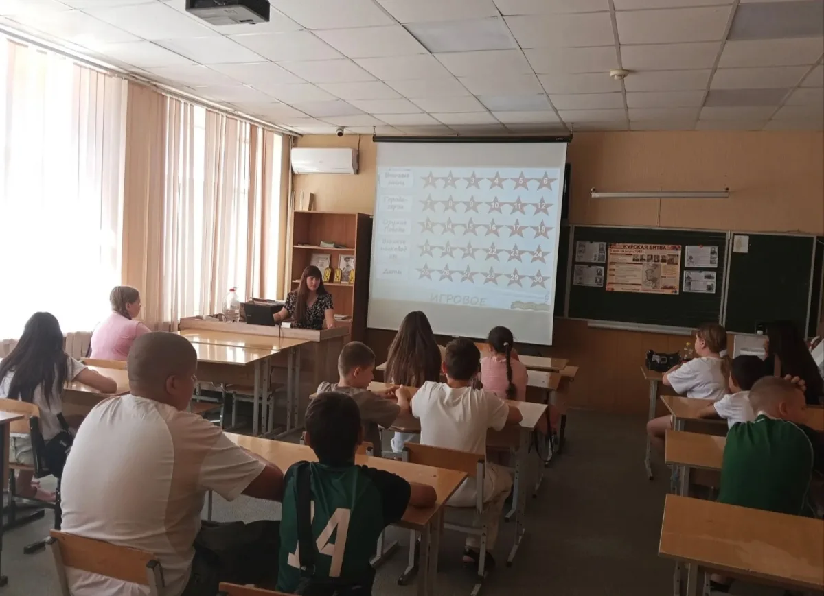 #МыПомним
В 5 "Г", 5 "Б" и 5 "В" классах прошло занятие, приуроченное ко Дню памяти и скорби. Ребята