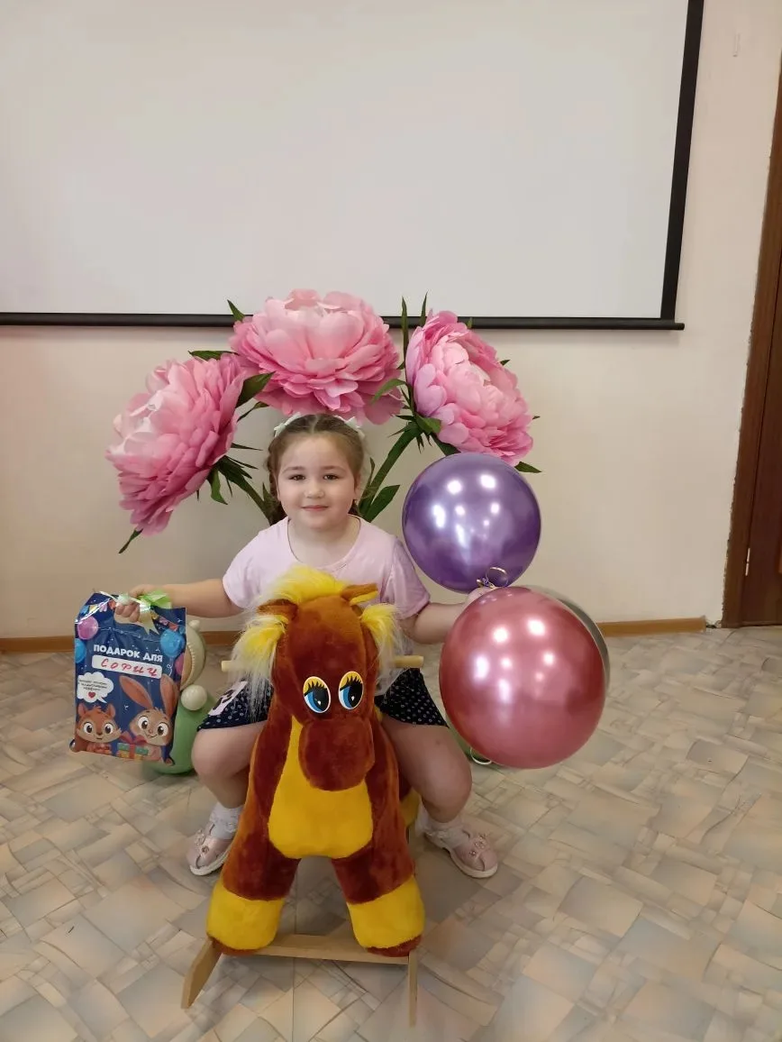 Направленность "Поздравления" 🎉
Симка и Нолик поздравили с Днём Рождения ещё одну маленькую принцес