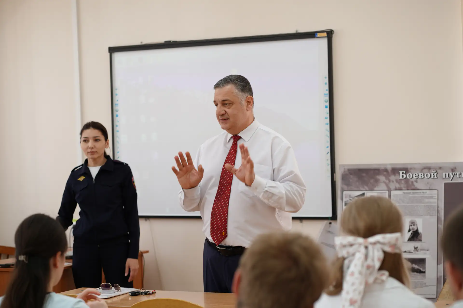 В Педагогическом колледже КБГУ прошло профилактическое мероприятие для несовершеннолетних студентов,