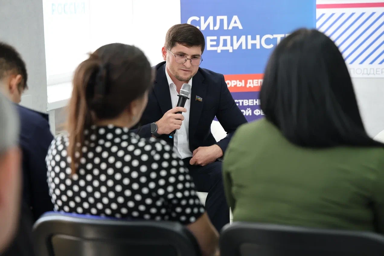 В Штабе общественной поддержки состоялась рабочая встреча членов Ассоциации ветеранов С...