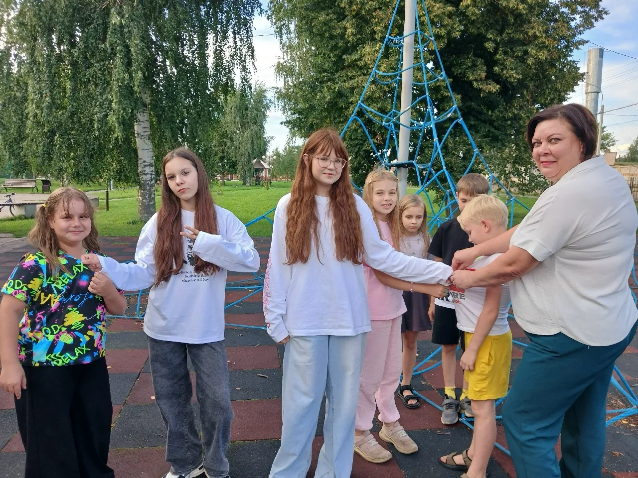 18 августа в центральном парке состоялась яркая и энергичная программа «Зажигай, ребятн...