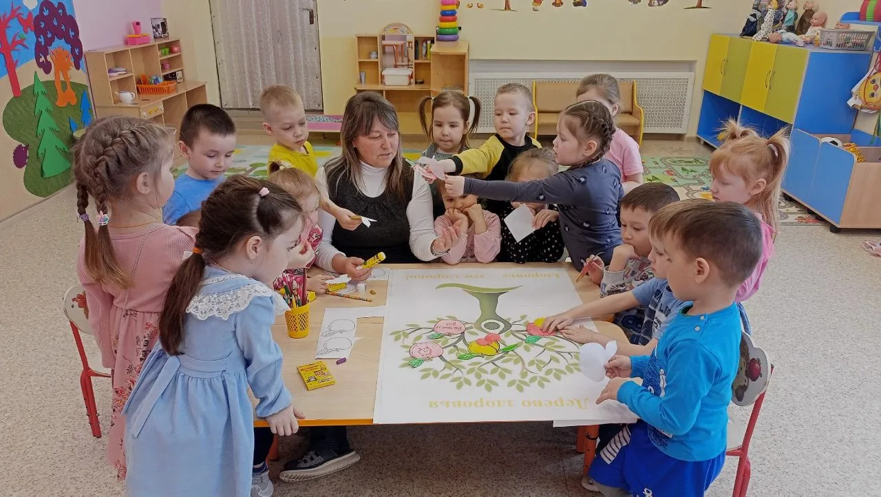 В детском саду День здоровья — это не просто праздник, а важное событие, объединяющее д...