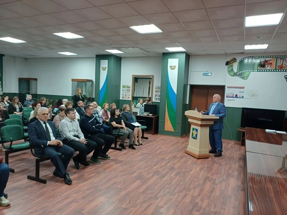 В Белом Яре состоялась встреча депутата Думы Сургутского района от избирательного округ...