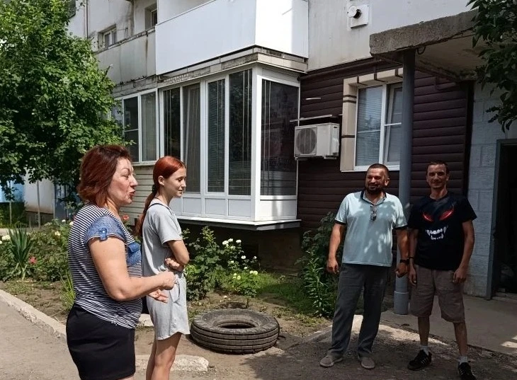 Председатель Общественного совета Александр Горянный провел встречу с жителями дома по ...