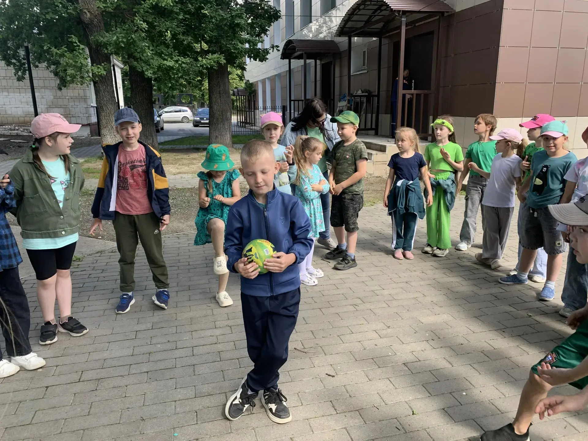 🏐 Мой весёлый звонкий мяч! ☀️

18 июня в парке РДК прошла игровая программа.
🌈 В этот день парк на