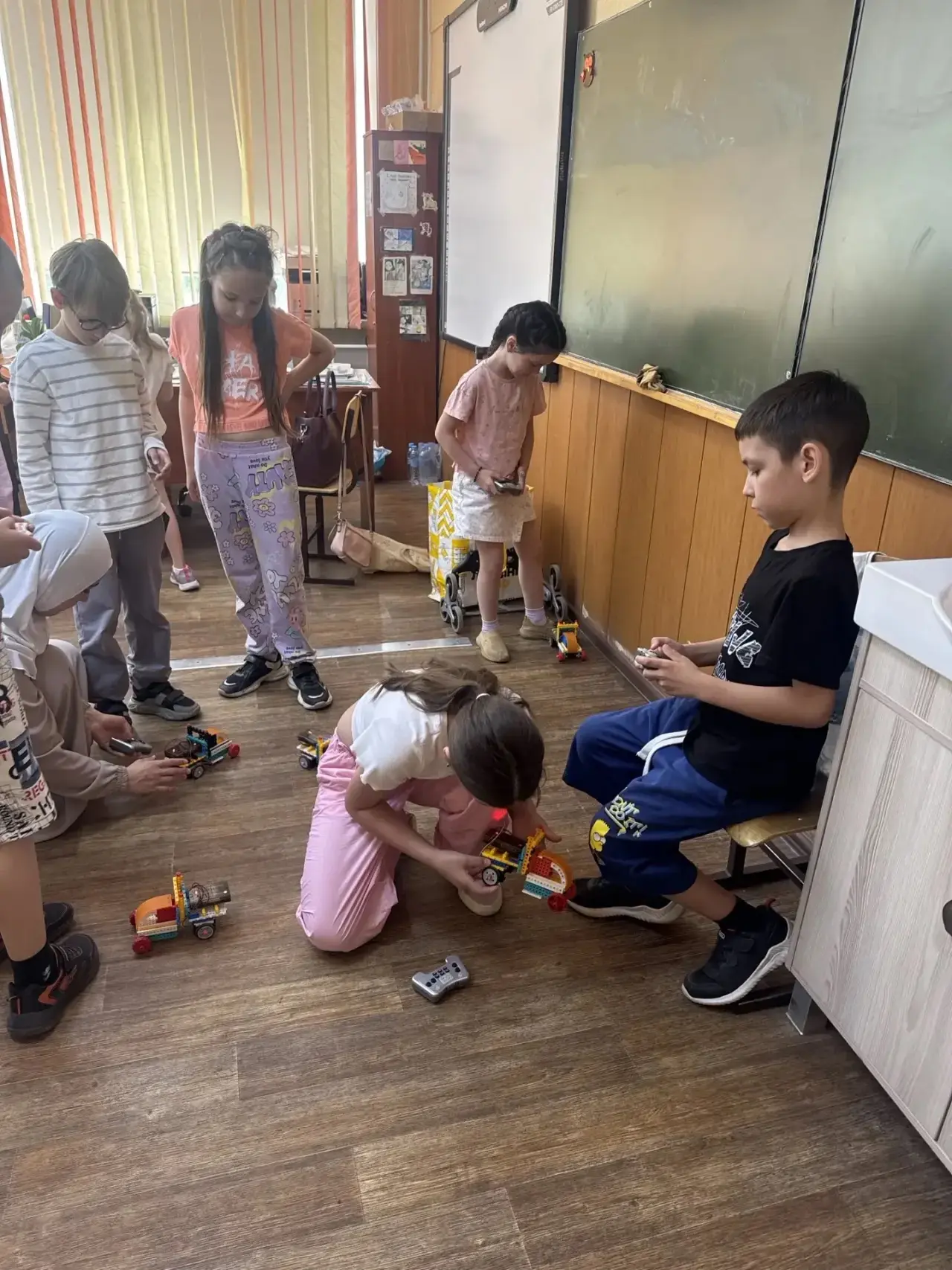 🤖 В нашем пришкольном лагере «Планета ЮНЕСКО» прошло увлекательное занятие по робототе...