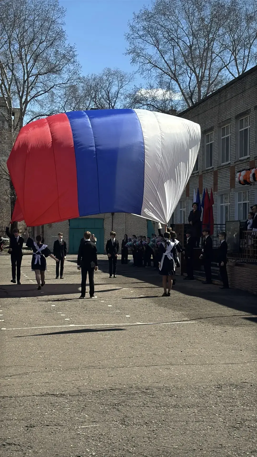 🌟🎖️ В Центре образования «Открытие» прошел традиционный Парад Победы: память жива!  В честь великого