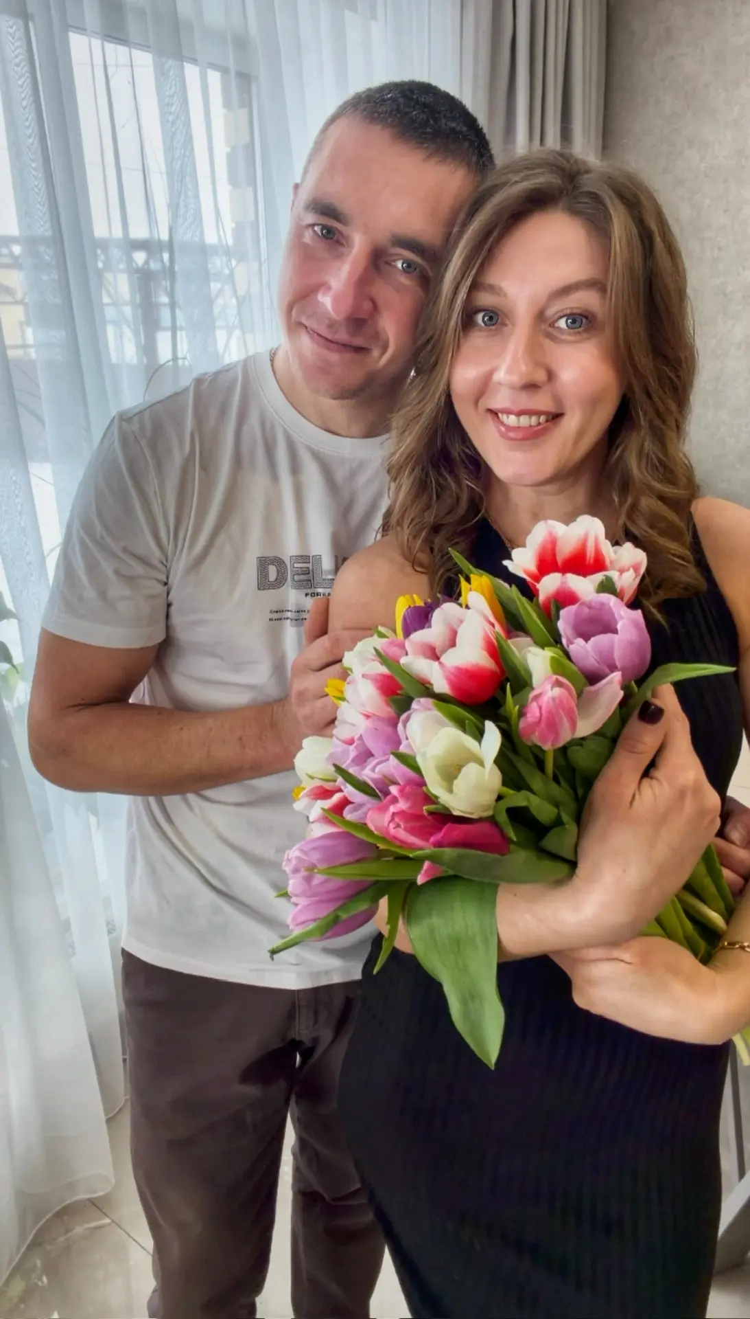 Дорогие наши девочки♥️♥️♥️  Спешим поздравить вас с праздником весны, с 8 Марта💐💐💐 Пусть каждый новы