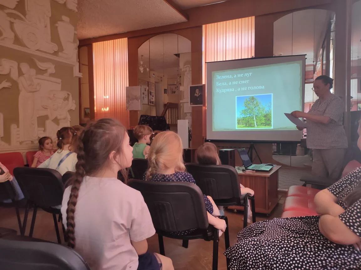 🌿 Путешествие в мир русской берёзы 🌿

Сегодня воспитанники старшей — подготовительной группы отпра
