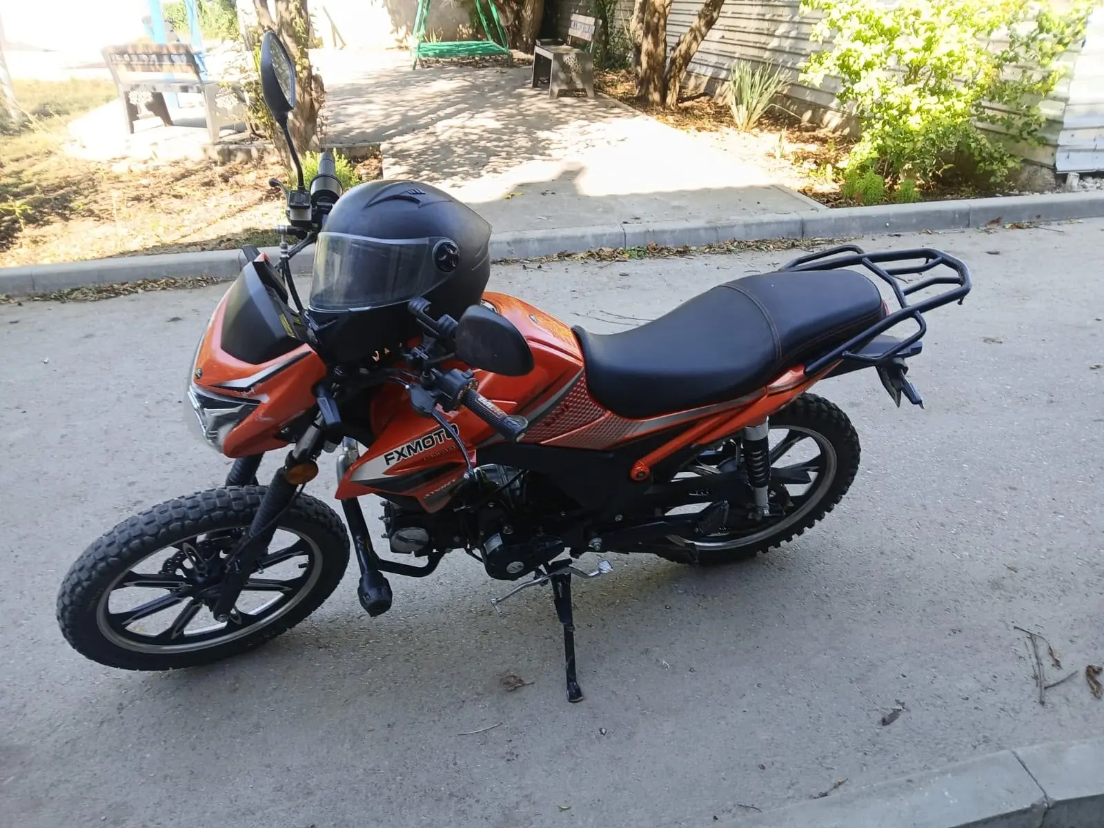 Продаётся 70т.,торг.Звонить +79782343389