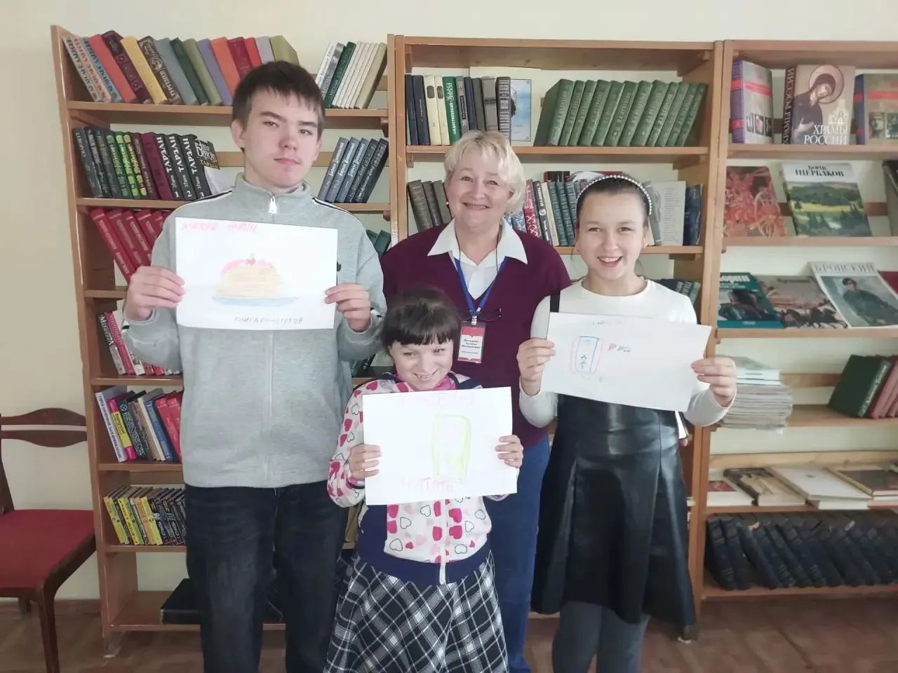 Сегодня, 3 сентября,  обучающиеся 6-б класса посетили выставку "Православная книга", ко...