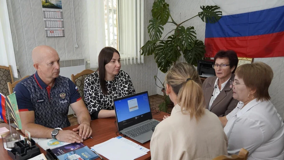 В Новотроицком округе открыли первый сельский кабинет финансовой доступности