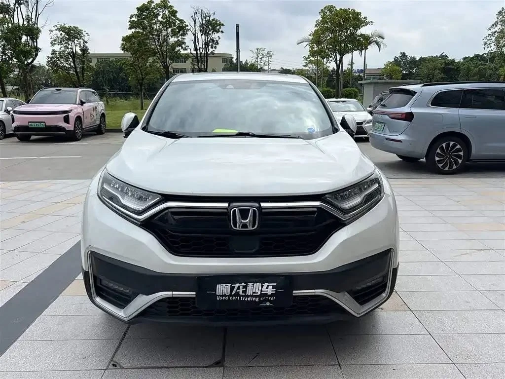 🚘 Автомобиль в наличии у дилера и может стать Вашим!