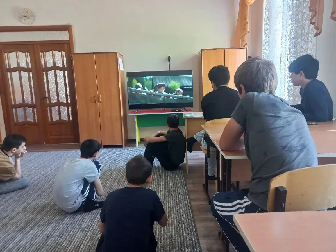 09.05.26г. Просмотр фильма о ВОВ.  " А Стёпка- командир". Цель просмотра заключается в ...