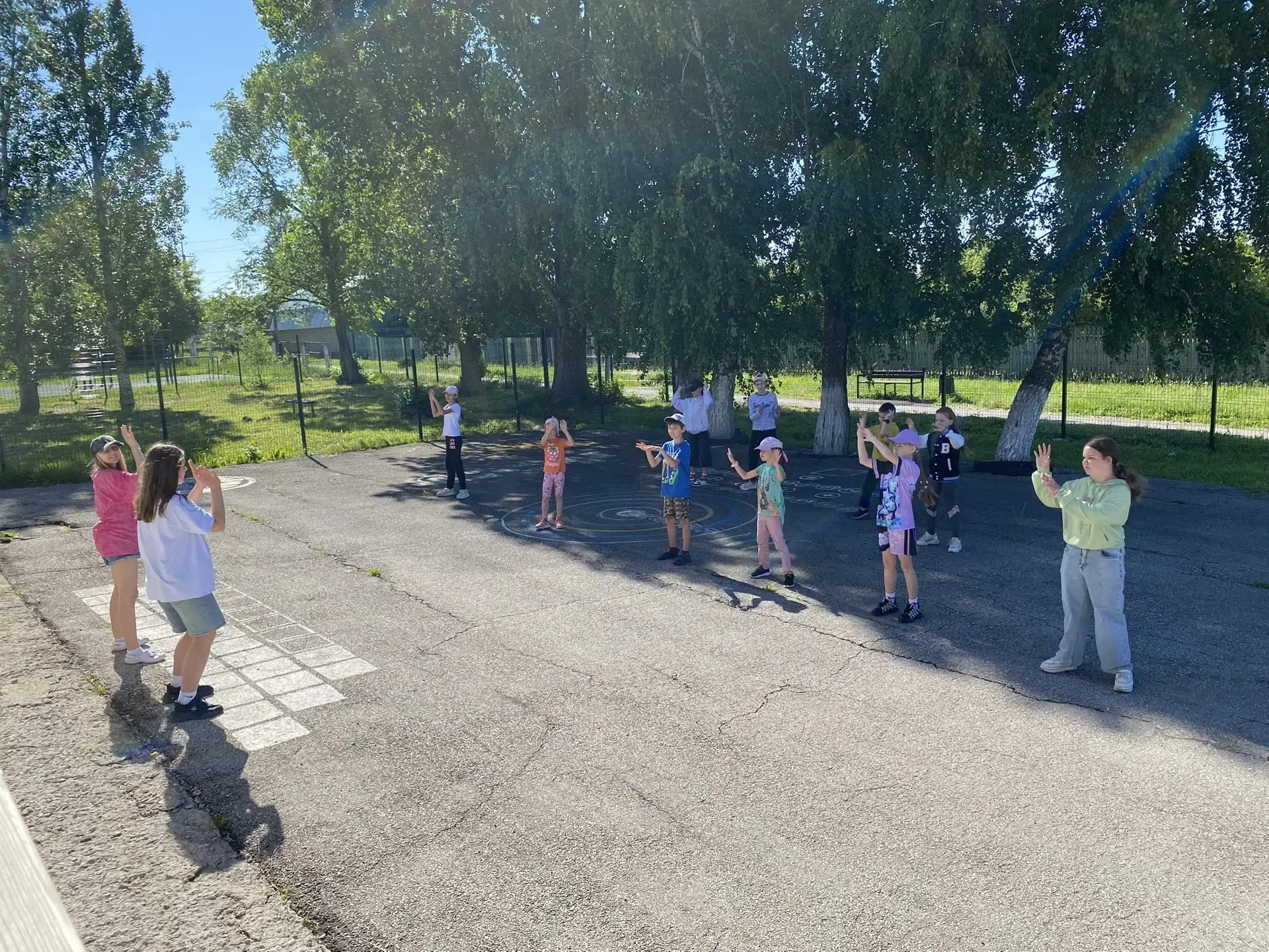 ⭐️Наш яркий день в пришкольном лагере " Орлята"!

Сегодняшний день в нашем лагере начался по традици