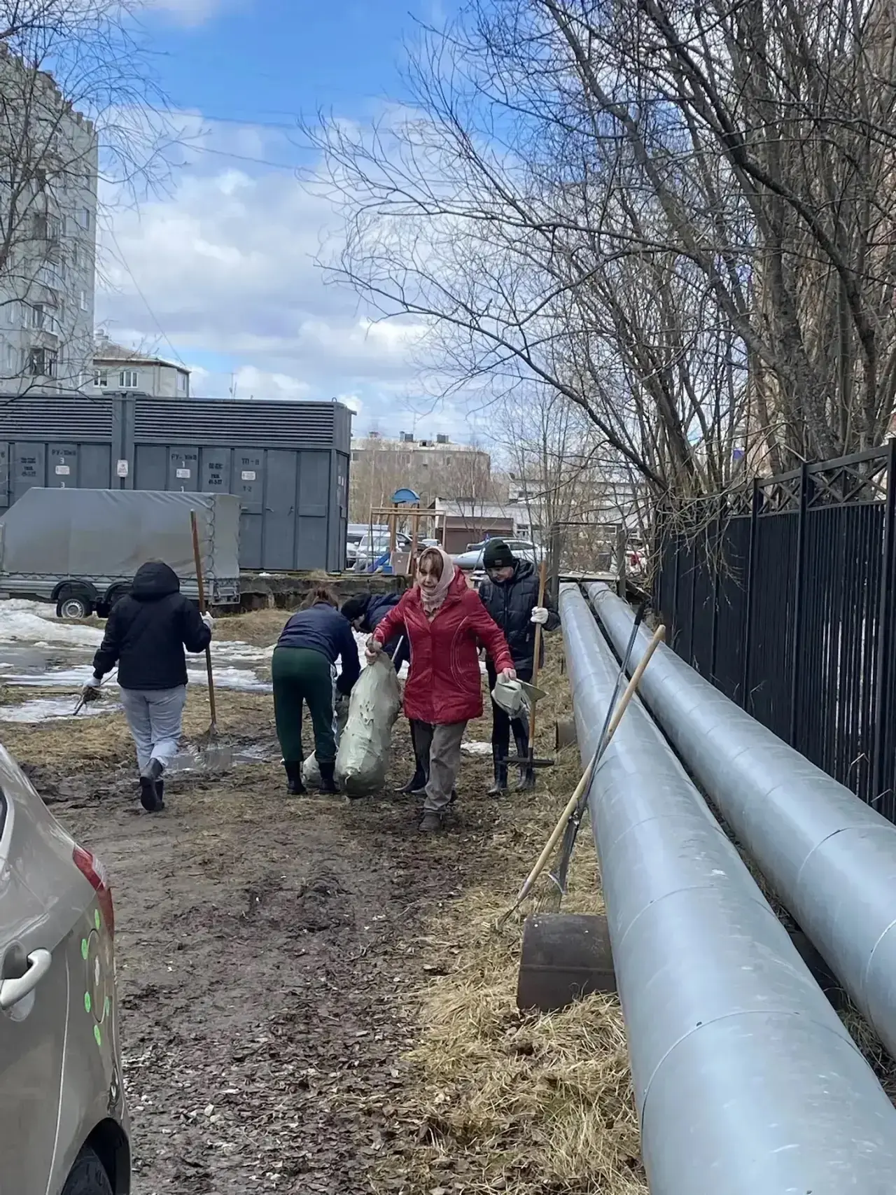 «Зелёная весна» в преддверии 9 Мая: субботник как дань памяти героям  🇷🇺В преддверии Дня Победы, кол