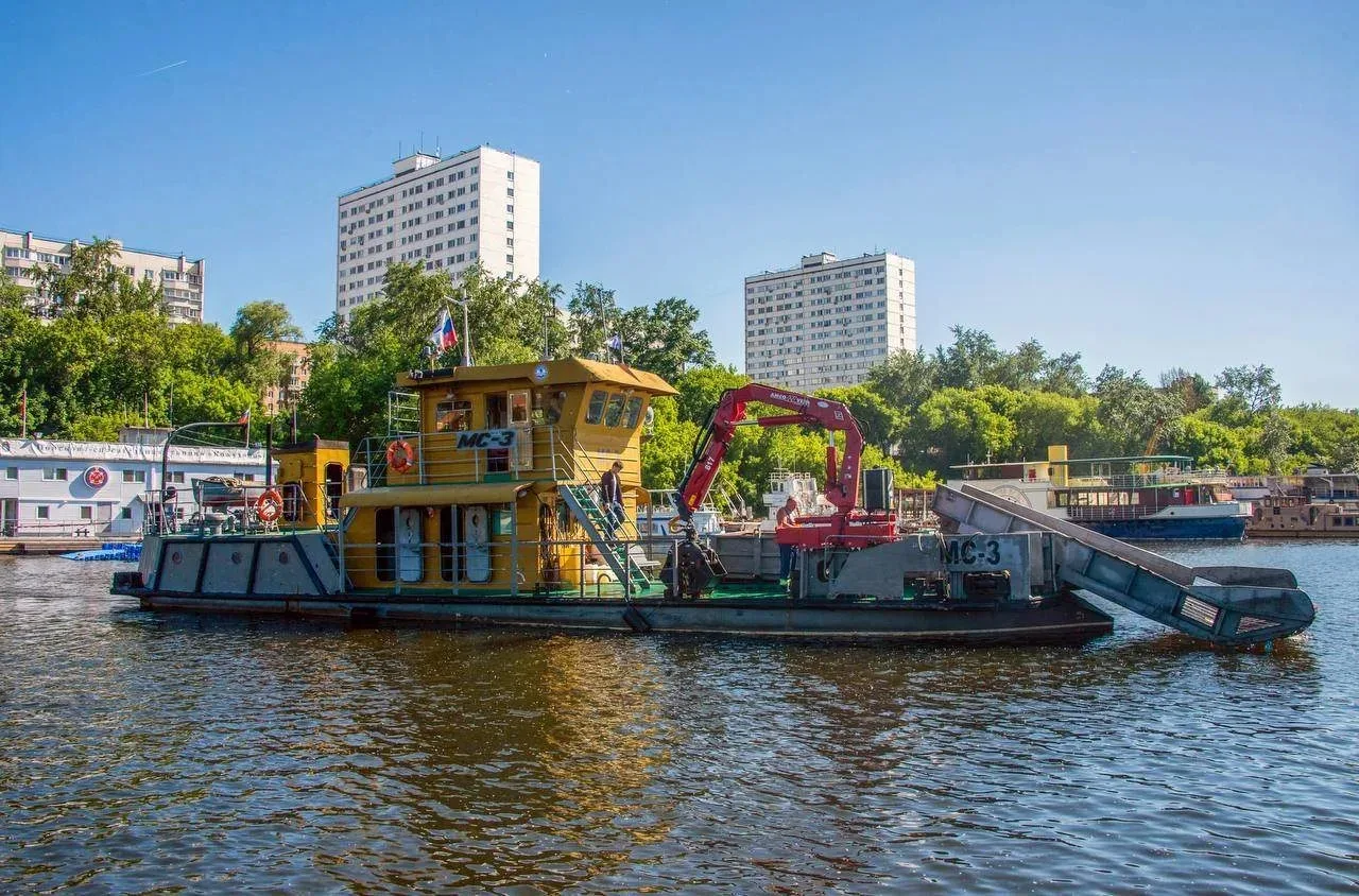 Столичный коммунальный флот приступил к дежурству на Москве-реке и Яузе