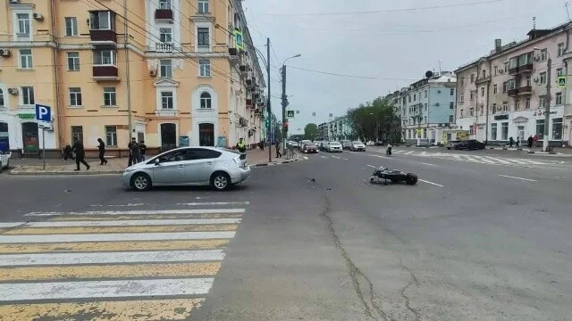 Дорожно-транспортное происшествие с участием мопеда - произошло на проспекте Ленина  37-летний водит
