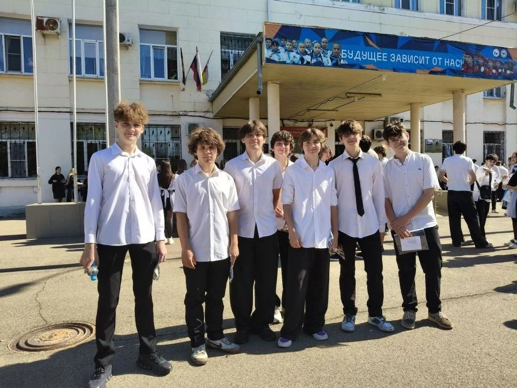 Сегодня ОГЭ по обществознанию в МАОУ СОШ 35 сдают учащиеся МАОУ гимназии 3.

Выражаем огромную благо