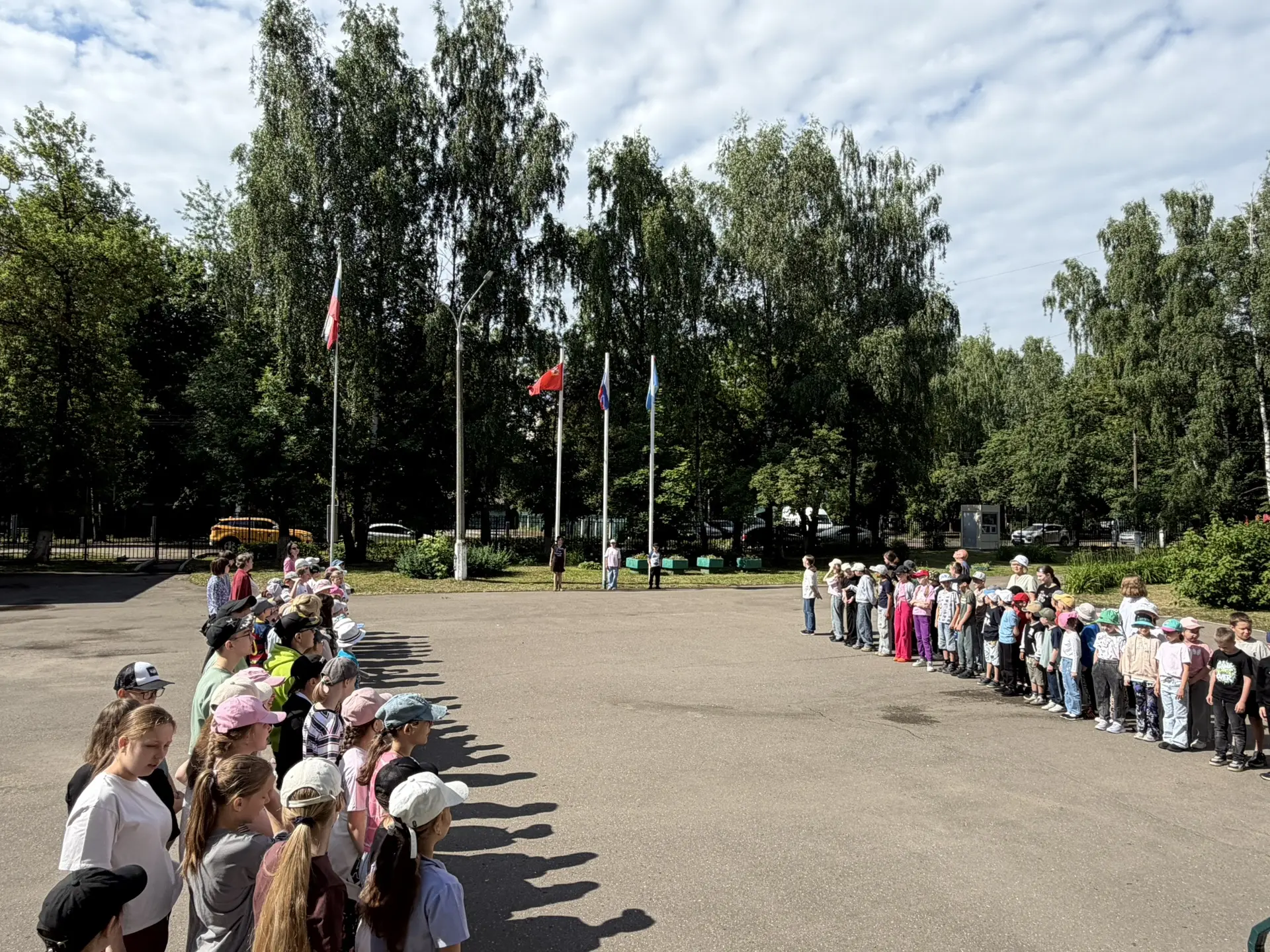 Блок «Человек»

15 июня (понедельник) 

День саморазвития☀️

💥Торжественная линейка. Исполнения Гим