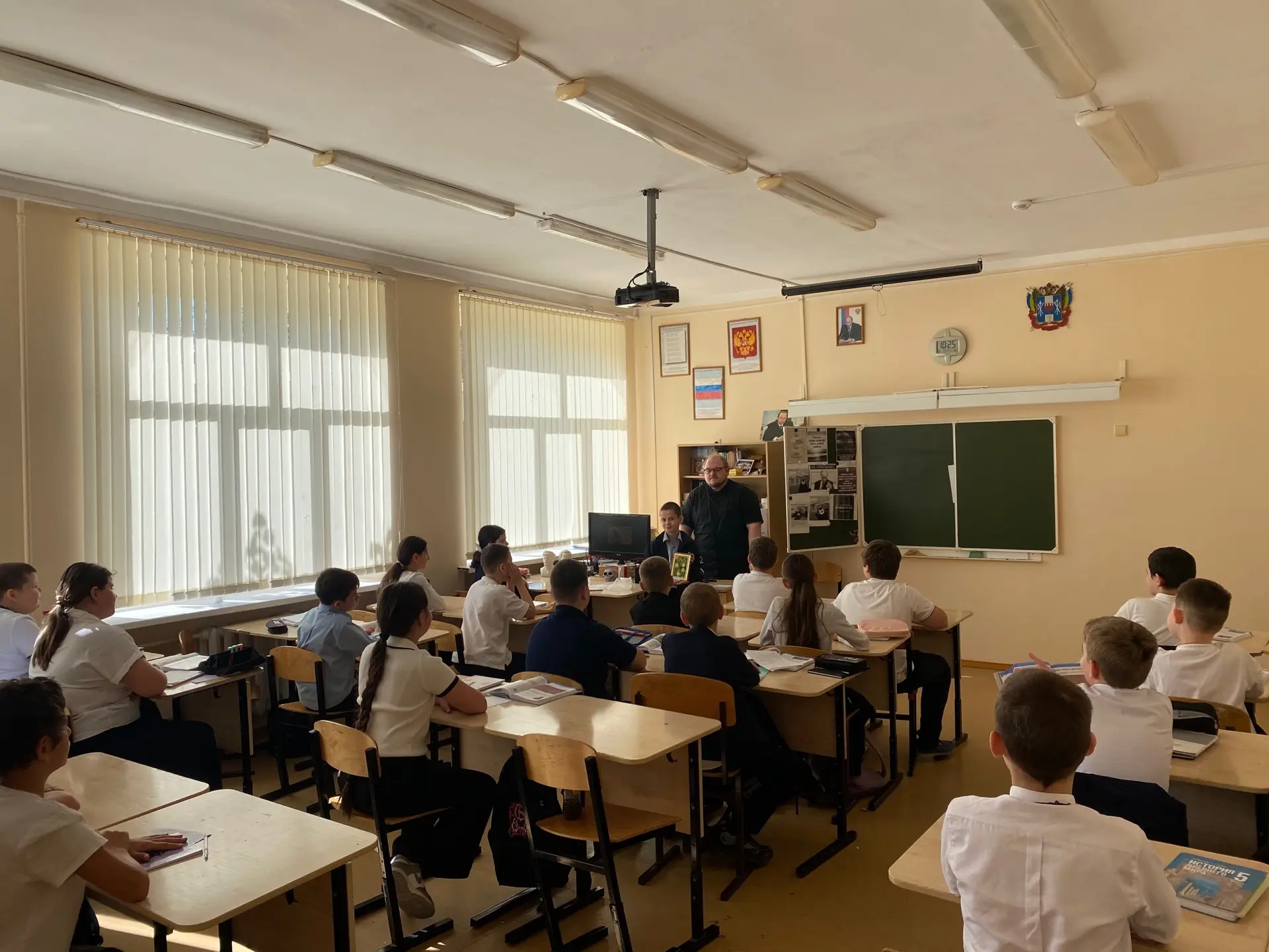 В рамках международного дня пожилого человека советник директора Никита Александрович С...