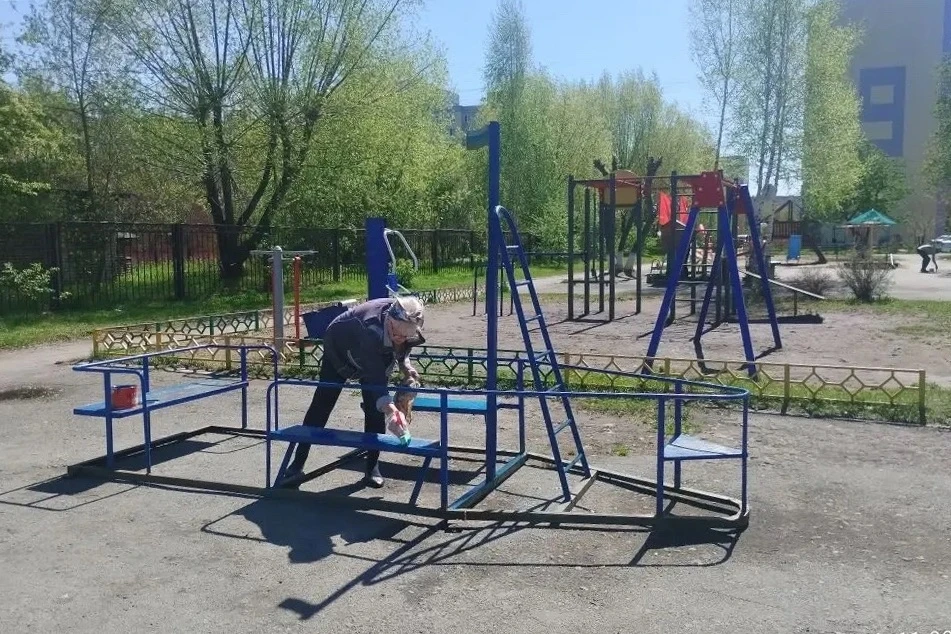 ТОС активно приводят в порядок свои территории  В Кургане, в рамках месячника санитарной очистки гор