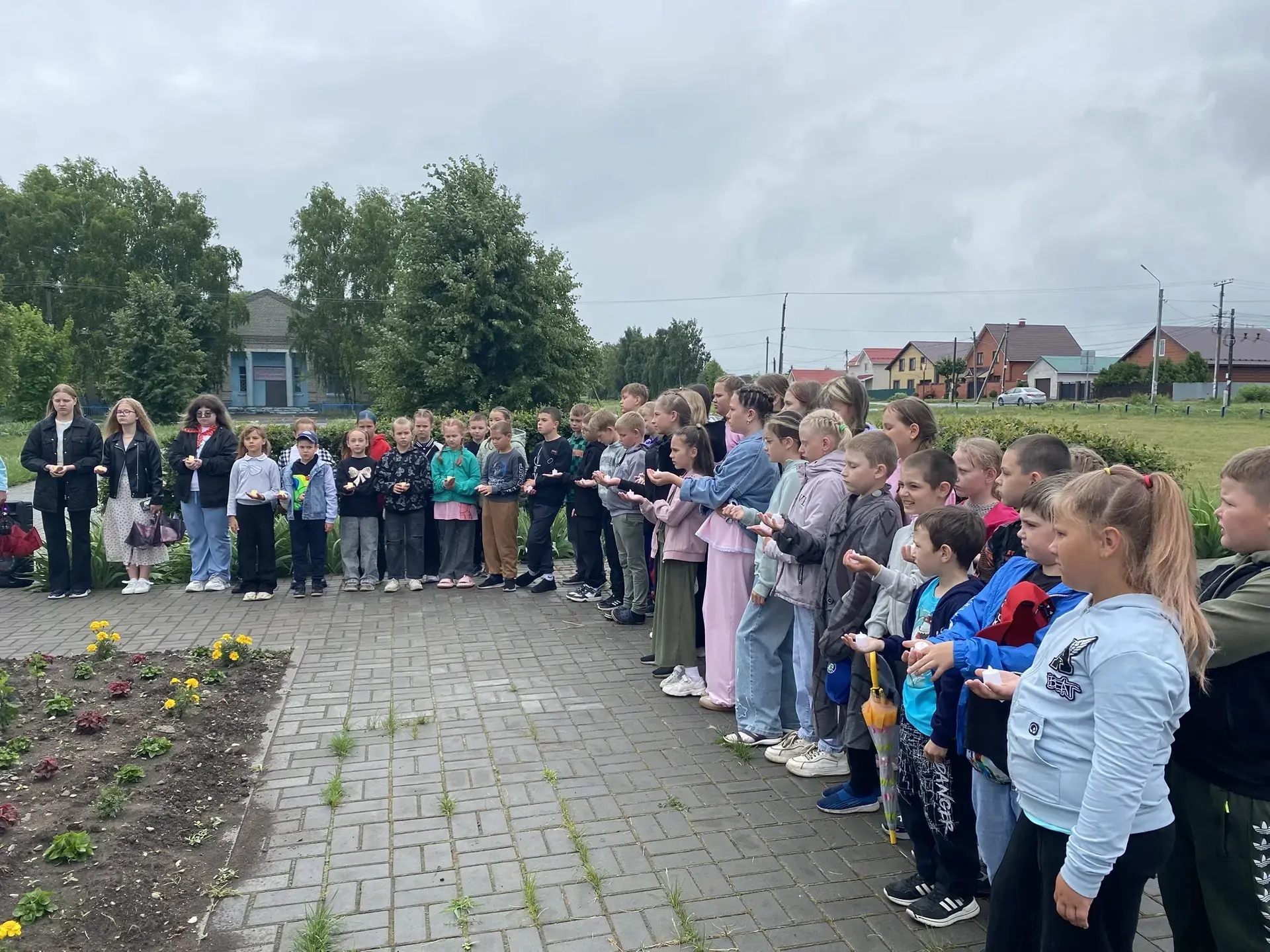 22 июня, в День памяти и скорби, в пришкольном лагере прошло патриотическое мероприятие в рамках Все