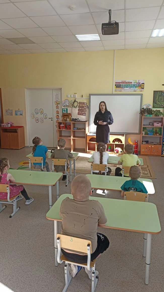 ❤️ Важные уроки безопасности для наших малышей ❤️
Вчера наши дошколята познакомились с настоящим инс