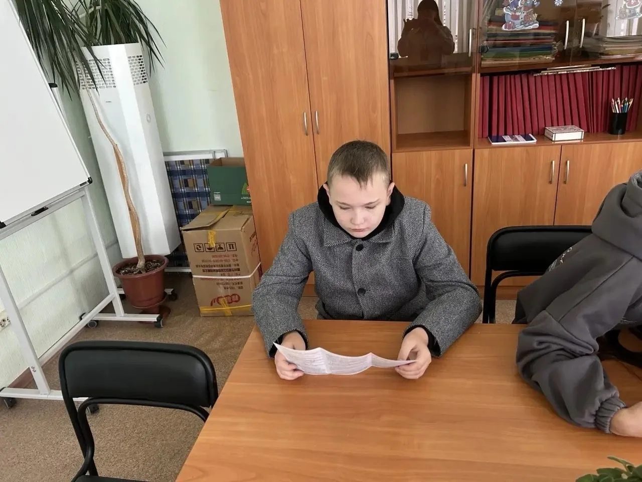 🎓 От будущего рынка труда к личной безопасности: Алапаевский центр занятости провел ур...