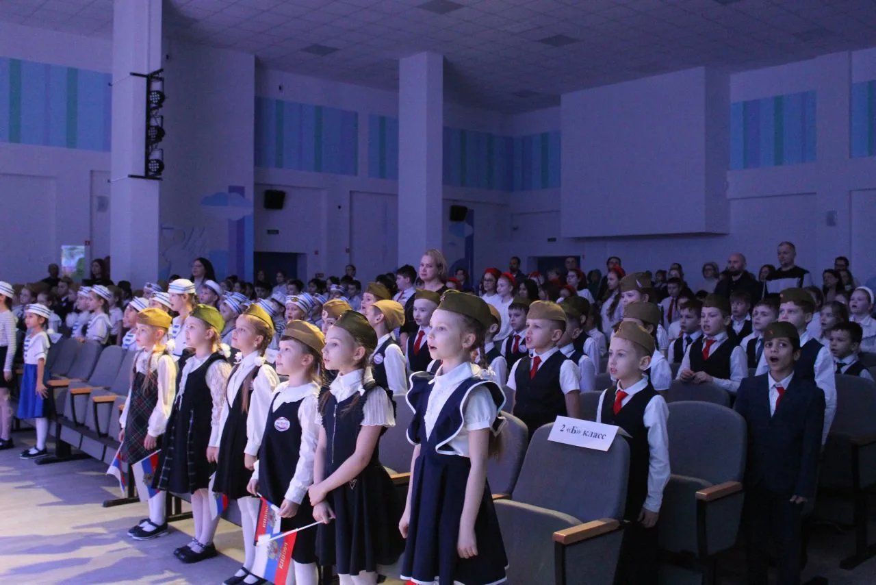 Есть такая профессия - Родину защищать!    🇷🇺 В преддверии Дня защитника Отечества в нашей школе про