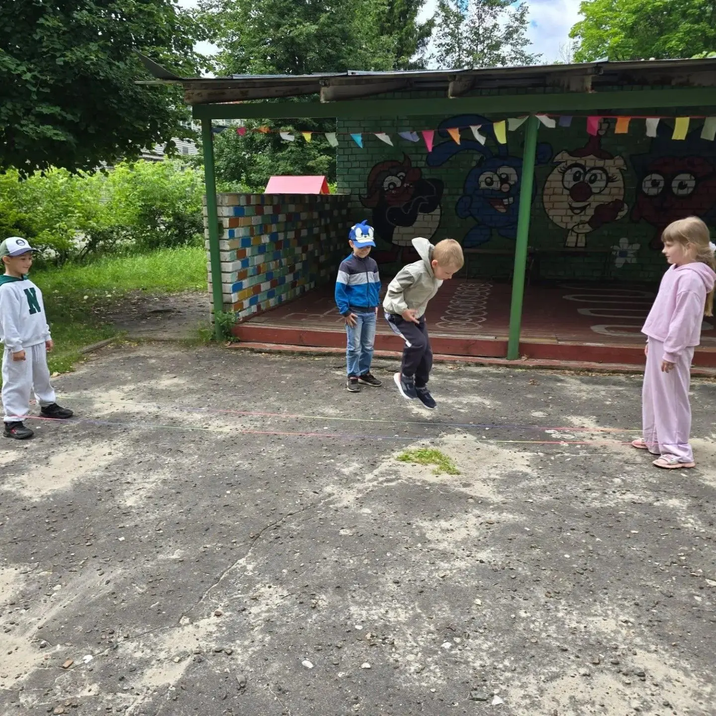 Лето-удивительное время года🌞, когда дети могут вдоволь гулять, прыгать, бегать🌸 Именно в этот пер
