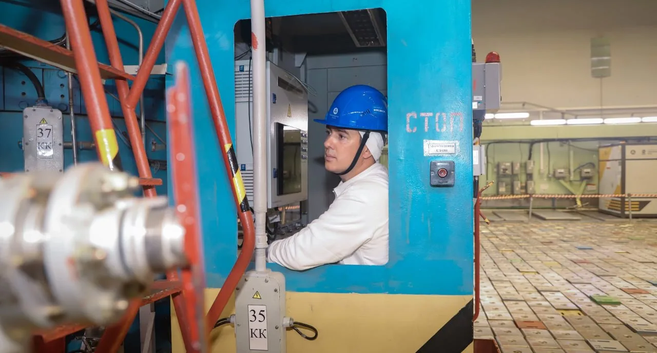На Смоленской АЭС начали загружать усовершенствованное ядерное топливо