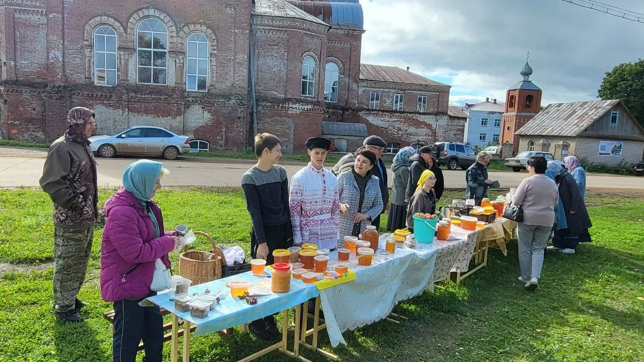 Добро пожаловать на Успенскую медовую ярмарку!