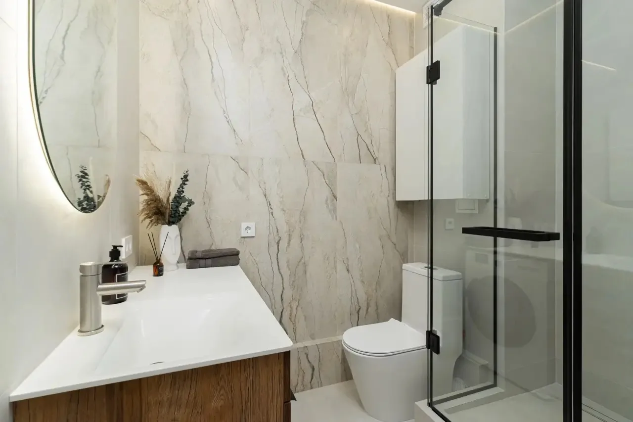 🛁 Бесплатный дизайн-проект ванной комнаты в «УЮТСТРОЙ»

📸 На фото – ванная комната наших клиентов 