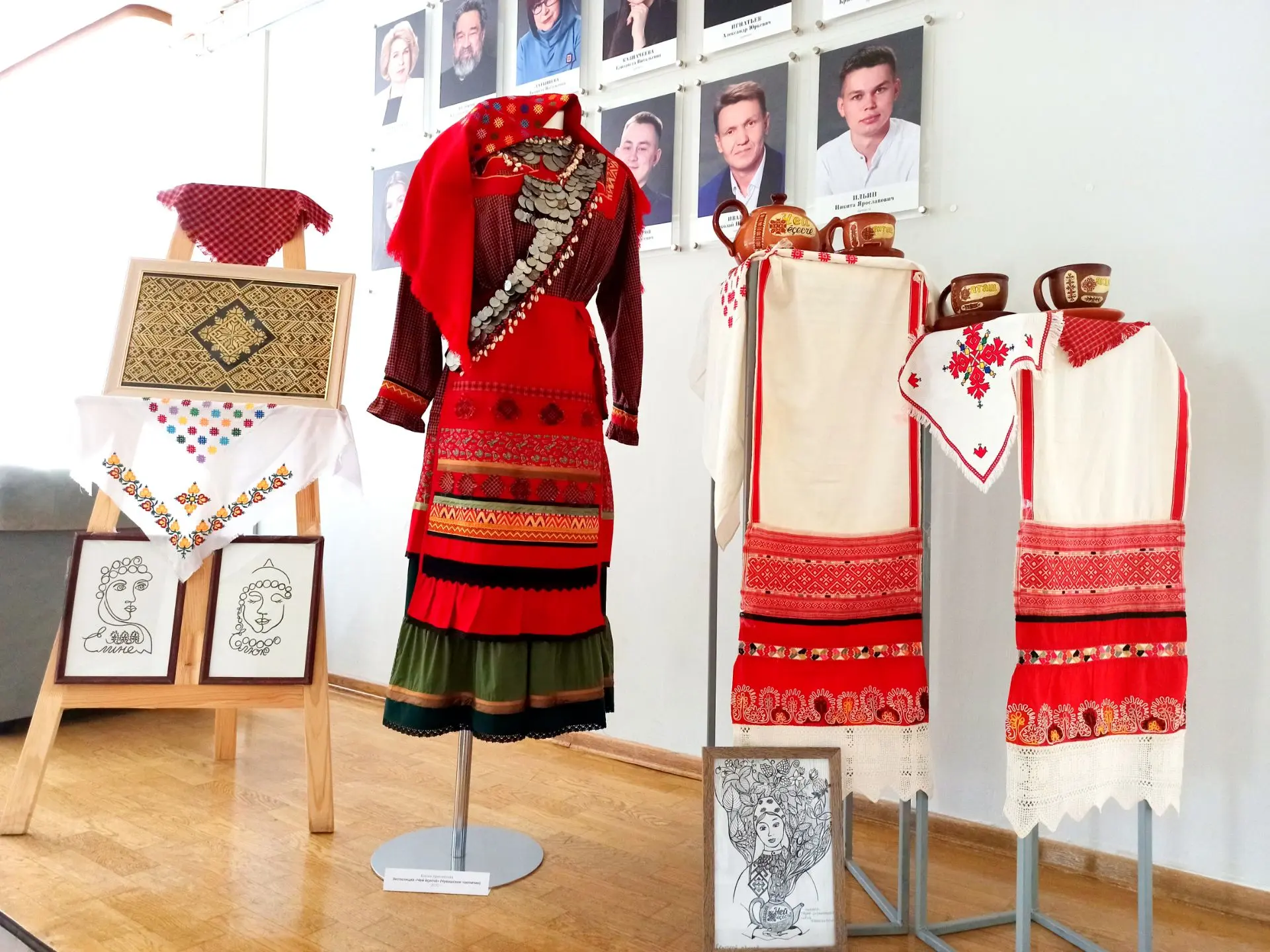Театрта – артистпа пӗрле / Экскурсия с артистом 🎭

Туссем! 
Пирӗн артистсем сире валли экскурсисем 