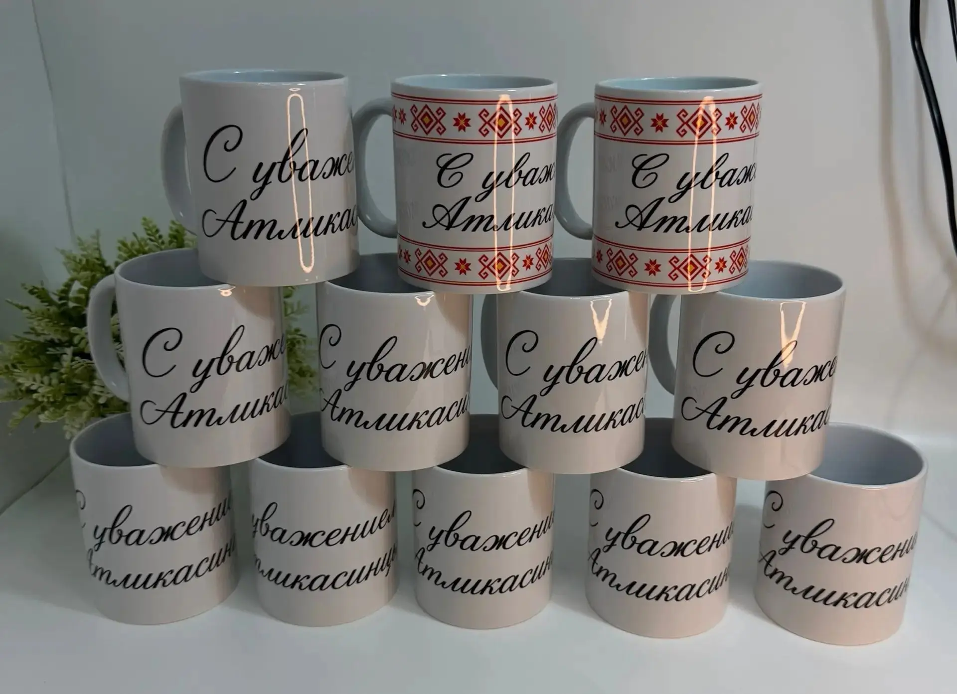 ☕ Кажется, у нас началась настоящая череда кружек!🤔На этот раз изготовили стильные кру...