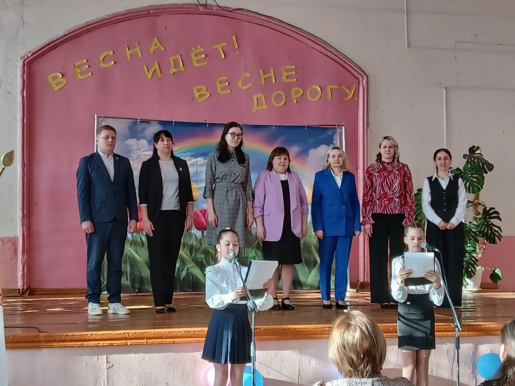 Завершились все  испытания для конкурсантов "Учитель Года 2026": проведение открытого у...